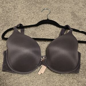 Victoria’s Secret Body by Victoria Lined Perfect Coverage Bra – Purple (34DDD)